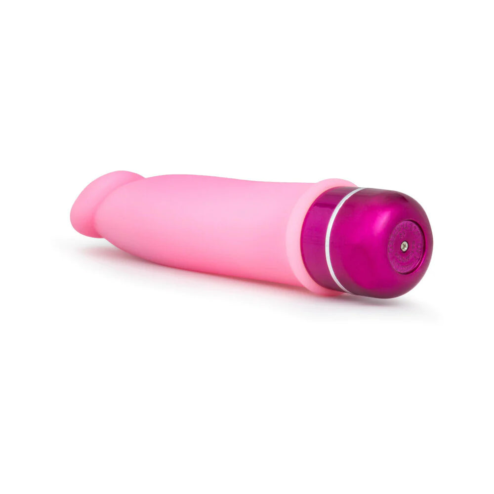 A Small Realistic Vibrator with Unrelenting Power| Vibrators.com